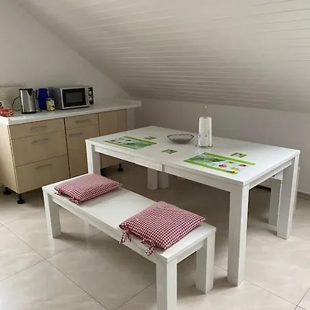Διαμέρισμα Moderne Und Zentrale In *